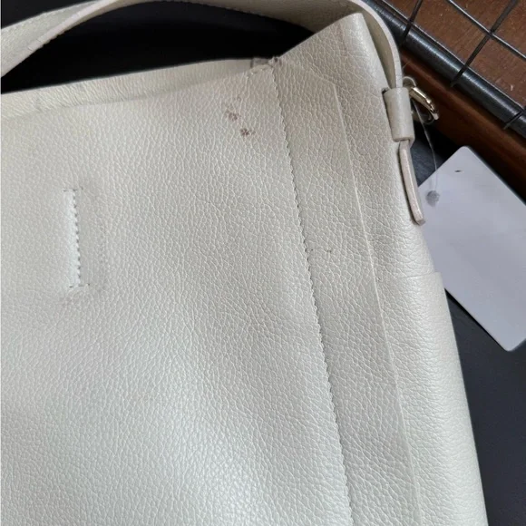 VGC Furla Cream Perforated Shoulder Bag - Picture 5 of 16